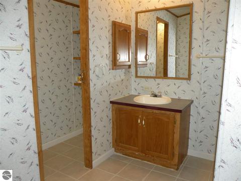 1835 Oak, Gladwin, MI 48624 photo 9