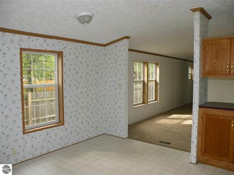1835 Oak, Gladwin, MI 48624 photo 6