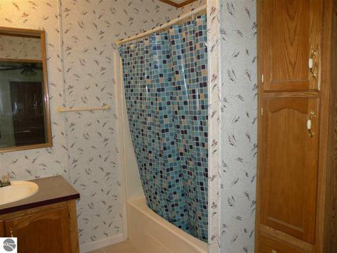 1835 Oak, Gladwin, MI 48624 photo 8