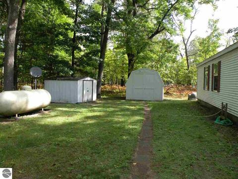 1835 Oak, Gladwin, MI 48624 photo 16