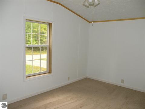 1835 Oak, Gladwin, MI 48624 photo 11