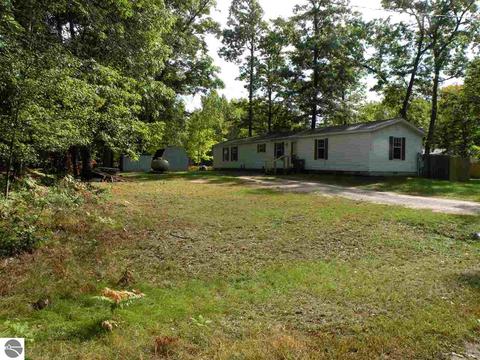 1835 Oak, Gladwin, MI 48624 photo 1