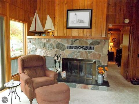 3631 E Shore Dr, Weidman, MI 48893 photo 9