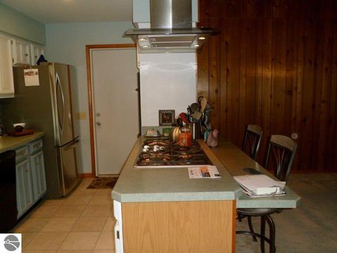 3631 E Shore Dr, Weidman, MI 48893 photo 3