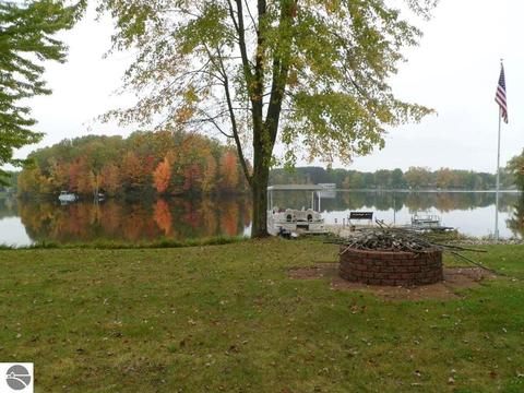 3631 E Shore Dr, Weidman, MI 48893 photo 24