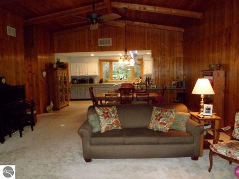 3631 E Shore Dr, Weidman, MI 48893 photo 7