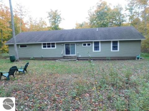 4749 S Mnr, Cedar, MI 49621 photo 4