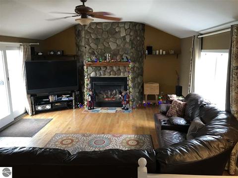 3115 E Millbrook Rd, Mount Pleasant, MI 48858 photo 1