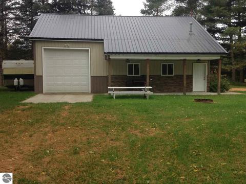 795 N Ferris Rd, Sumner, MI 48889 photo 33