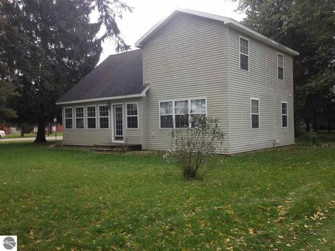 795 N Ferris Rd, Sumner, MI 48889 photo 5