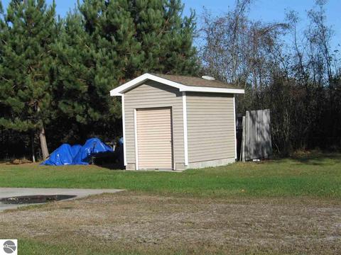 1547 E Countyline Rd, Hale, MI 48739 photo 2