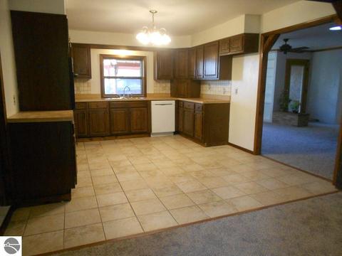1225 E Harrison Rd, Alma, MI 48801 photo 8