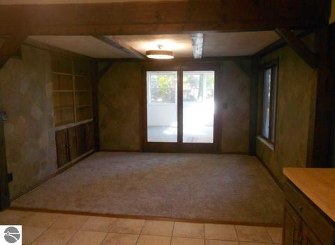 1225 E Harrison Rd, Alma, MI 48801 photo 6