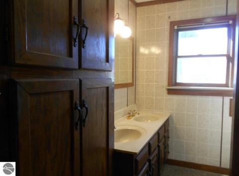 1225 E Harrison Rd, Alma, MI 48801 photo 18