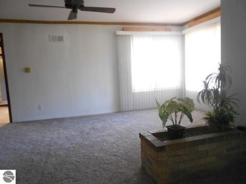 1225 E Harrison Rd, Alma, MI 48801 photo 5