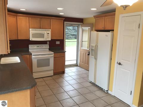 2839 E Millbrook Rd, Mount Pleasant, MI 48858 photo 8