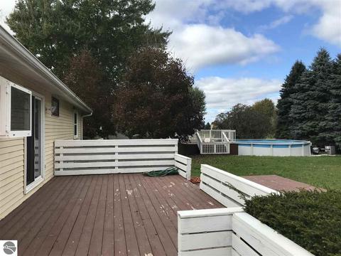 2839 E Millbrook Rd, Mount Pleasant, MI 48858 photo 3