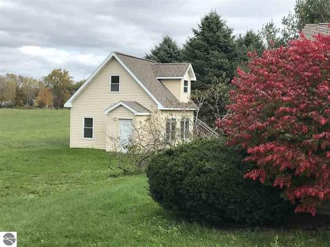 2839 E Millbrook Rd, Mount Pleasant, MI 48858 photo 4
