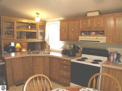 689 S Ely Hwy, Ithaca, MI 48847 photo 13