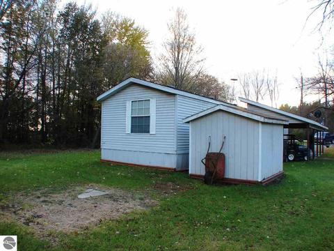 689 S Ely Hwy, Ithaca, MI 48847 photo 23