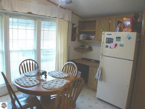 689 S Ely Hwy, Ithaca, MI 48847 photo 11