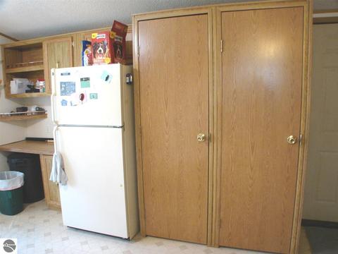 689 S Ely Hwy, Ithaca, MI 48847 photo 12