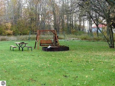 689 S Ely Hwy, Ithaca, MI 48847 photo 5