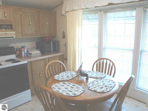 689 S Ely Hwy, Ithaca, MI 48847 photo 14