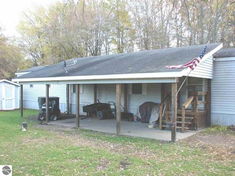 689 S Ely Hwy, Ithaca, MI 48847 photo 3