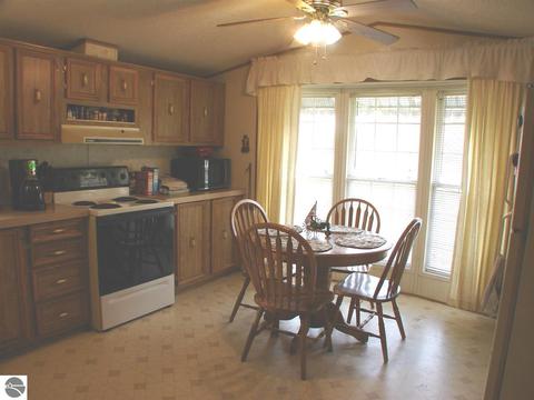 689 S Ely Hwy, Ithaca, MI 48847 photo 10