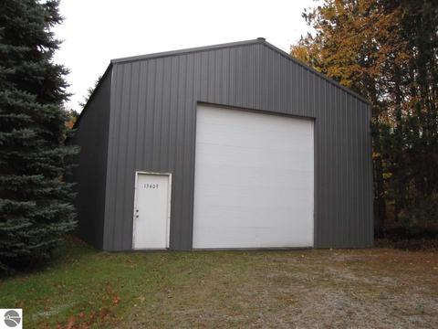 13409 S Cedar Rd, Cedar, MI 49621 photo 1