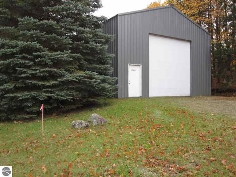 13409 S Cedar Rd, Cedar, MI 49621 photo 2