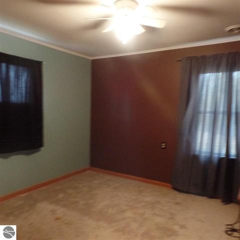 309 E Fourth St, Clare, MI 48617 photo 2