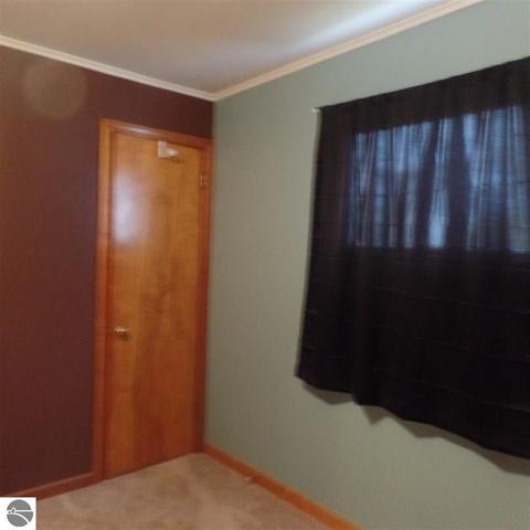 309 E Fourth St, Clare, MI 48617 photo 3