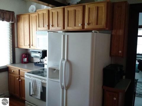420 E Cedar St, Standish, MI 48658 photo 10