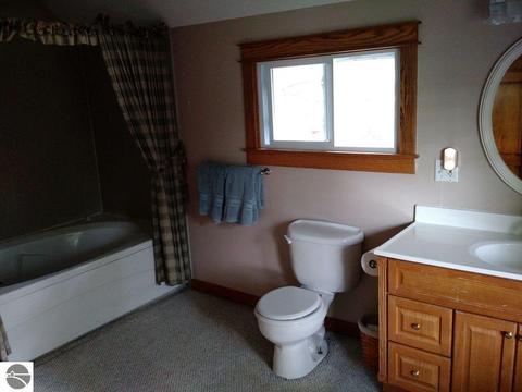 420 E Cedar St, Standish, MI 48658 photo 14