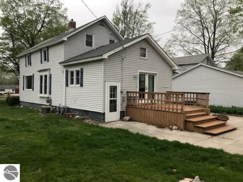 316 N Maple, Ithaca, MI 48847 photo 2
