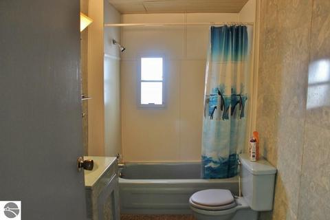 224 S Brown St, Ithaca, MI 48847 photo 15