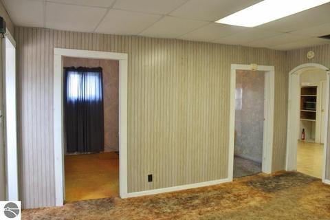 224 S Brown St, Ithaca, MI 48847 photo 5