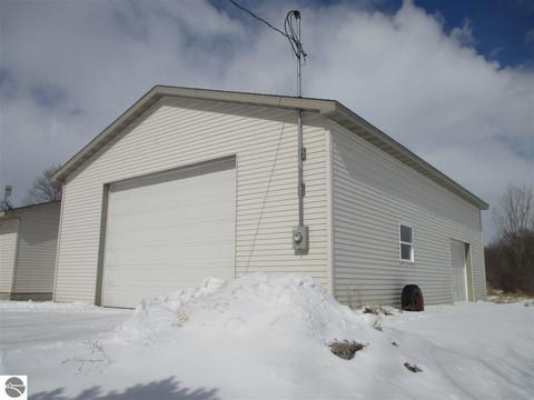 5399 E Fremont Rd, Shepherd, MI 48883 photo 14