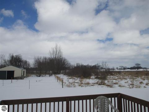 5399 E Fremont Rd, Shepherd, MI 48883 photo 12