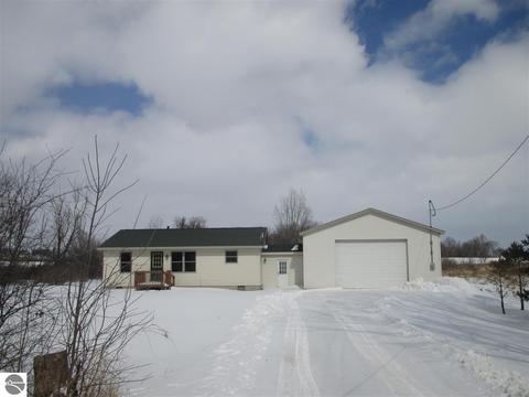5399 E Fremont Rd, Shepherd, MI 48883 photo 1