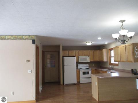5399 E Fremont Rd, Shepherd, MI 48883 photo 5