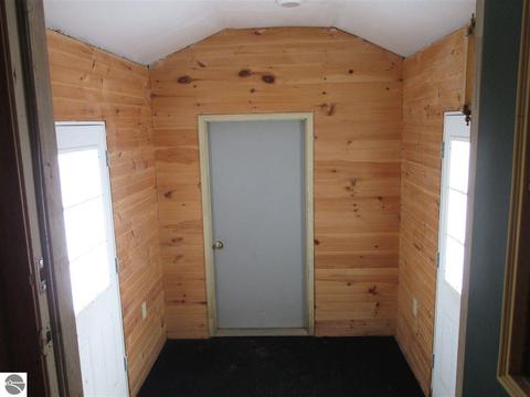 5399 E Fremont Rd, Shepherd, MI 48883 photo 10