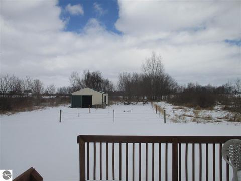 5399 E Fremont Rd, Shepherd, MI 48883 photo 6