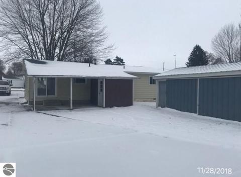 610 S Main St, Ithaca, MI 48847 photo 2