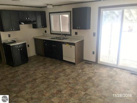 610 S Main St, Ithaca, MI 48847 photo 5