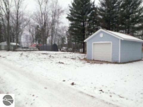 2951 Sagato Trl, Lupton, MI 48635 photo 3
