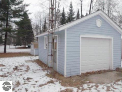 2951 Sagato Trl, Lupton, MI 48635 photo 4