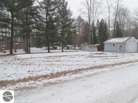 2951 Sagato Trl, Lupton, MI 48635 photo 1